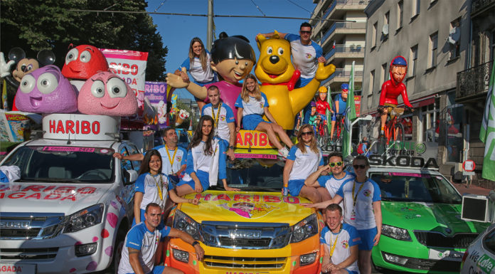 ISUZU transporte HARIBO sur le Tour de France
