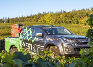 Pick up isuzu D max dans les vignobles de Bourgogne