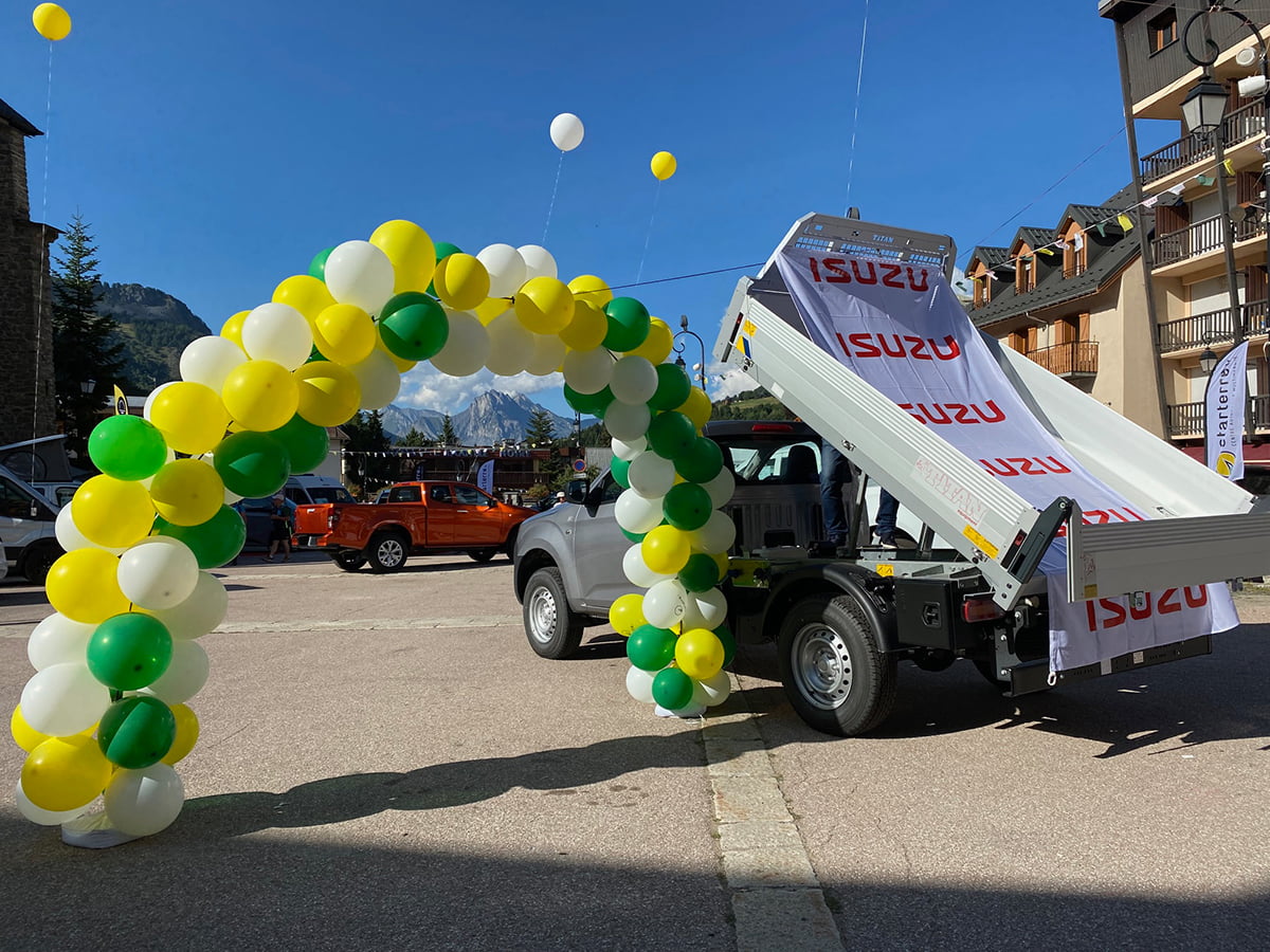 Isuzu-Starterre-LePickupFr-Foire-Valloire-2024-dmax-towork